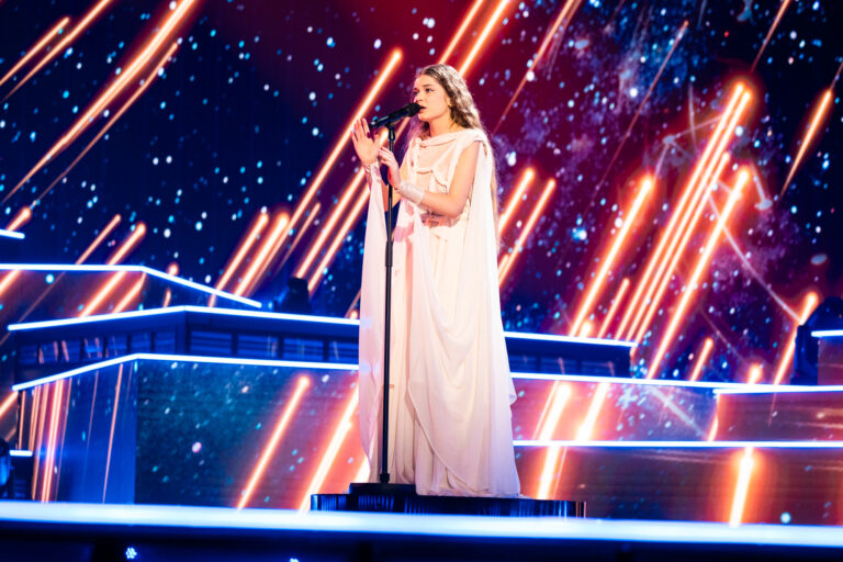 Nela Mancheska (Macedonia del Norte) en su primer ensayo individual en Eurovisión Junior 2025 | Imagen: Corinne Cumming - EBU